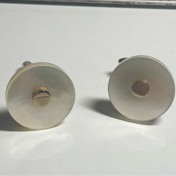 SWANK Other - Unisex Swank Mother of Pearl Cuff Links.